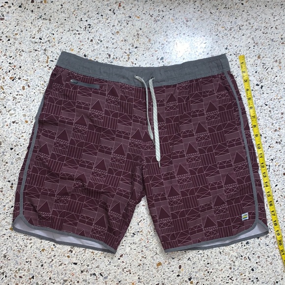 Vuori Other - Vuori mens shorts unlined L